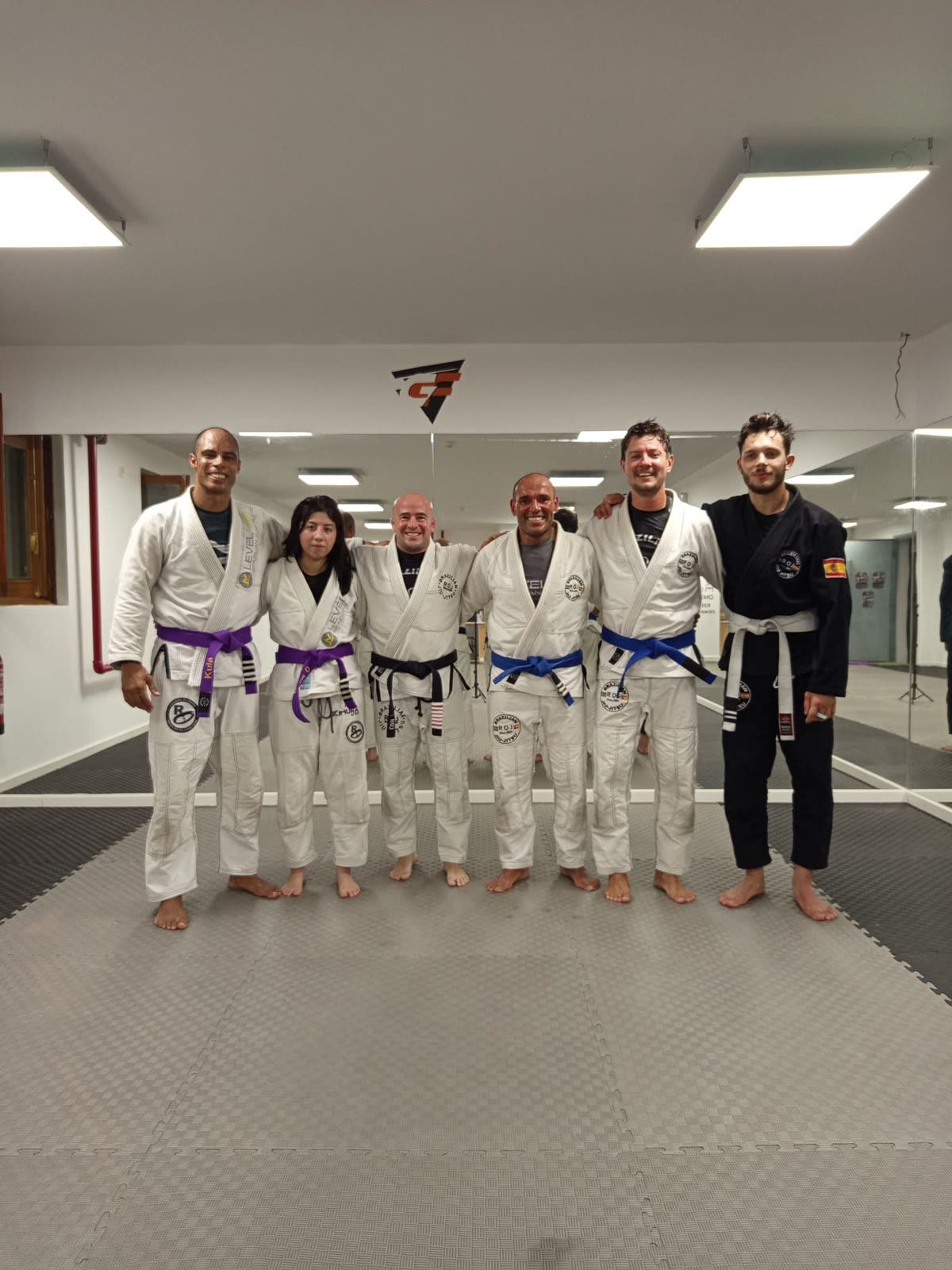 El equipo al completo en el tatami